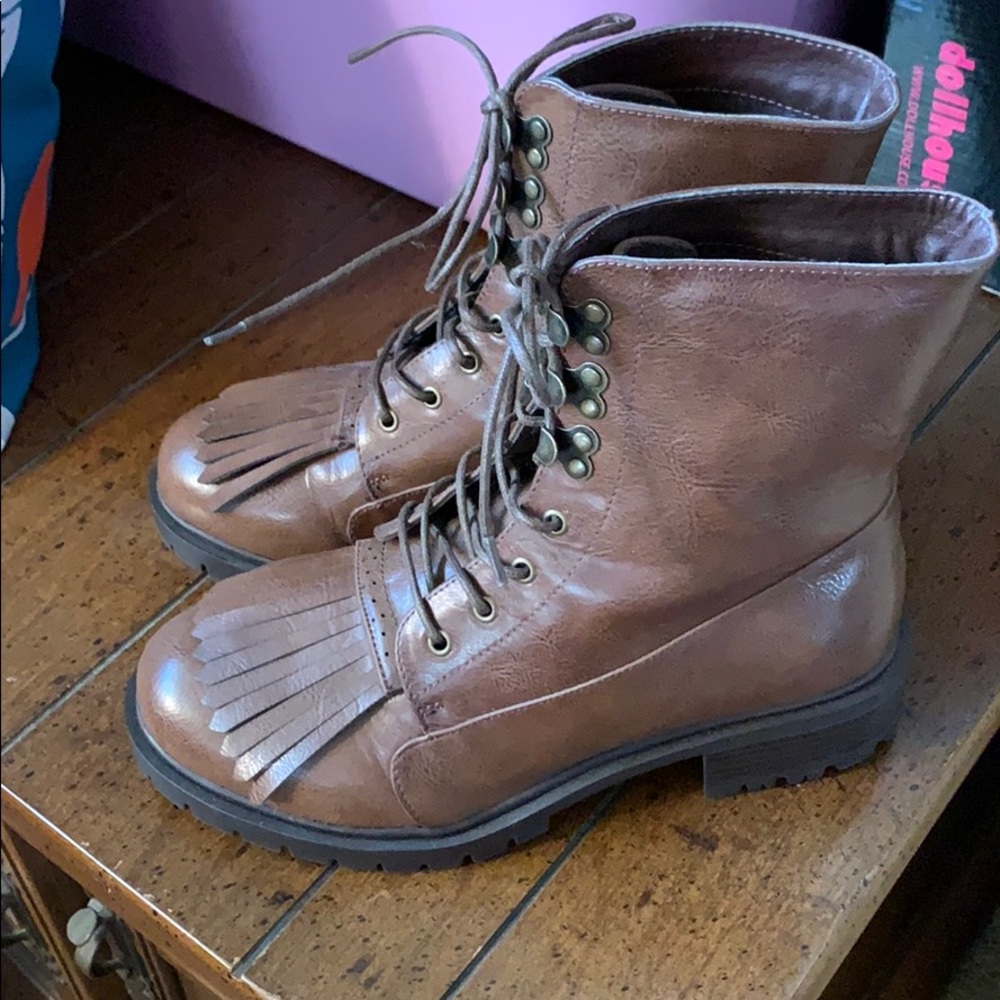 Chunky Brown Combat Boots sz 8